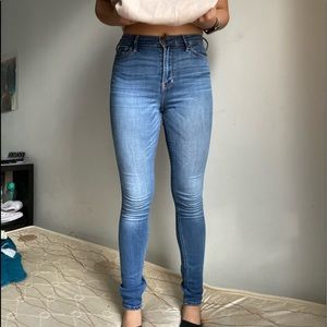 Hollister High Rise Jeans